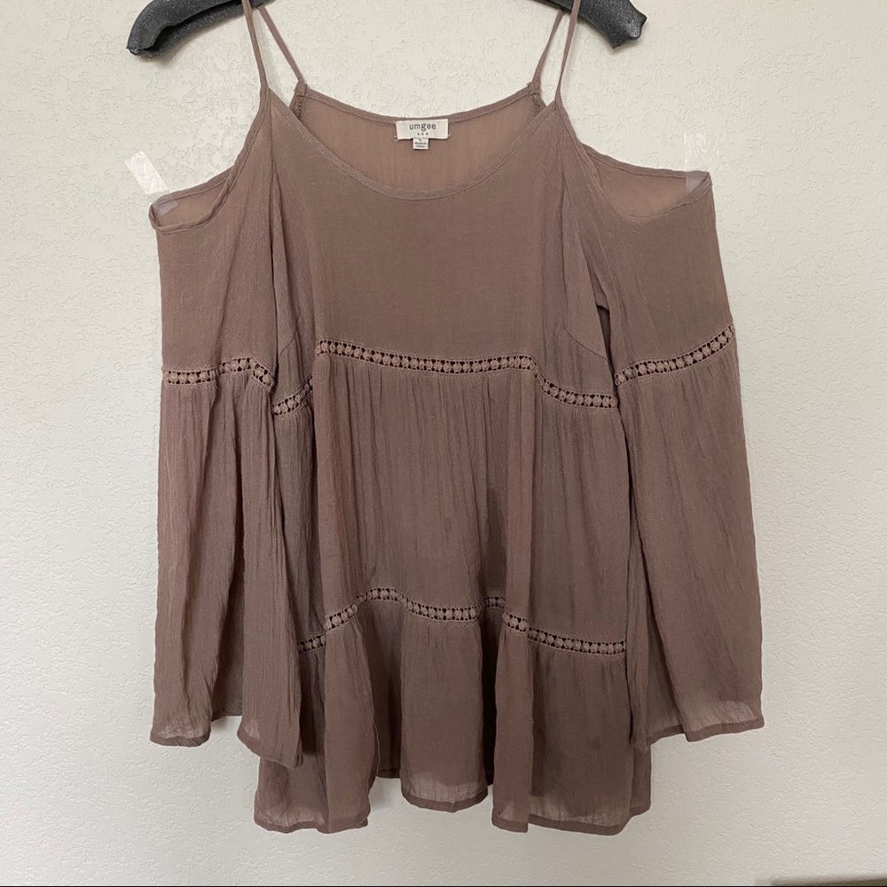 Cropped open shoulder Taupe tank top